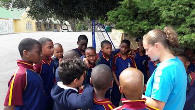 Andrea Wiegandt berichtet von ihrem Handball-Projekt